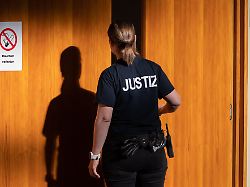 Berlin & Brandenburg: Autofahrer in Berlin wegen fahrlässiger Tötung angeklagt