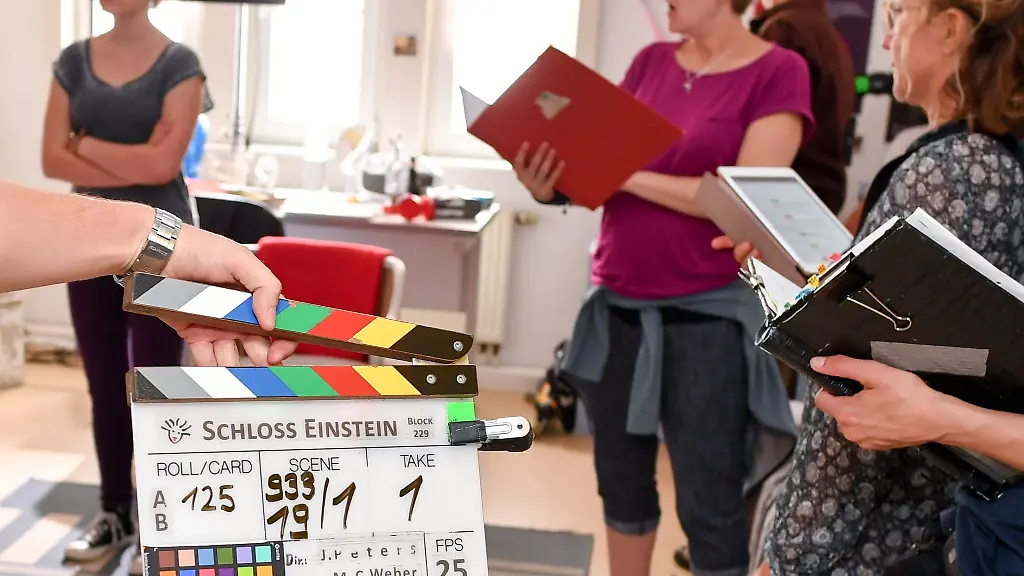 Dreharbeiten-einer-bereits-vergangenen-Staffel-von-Schloss-Einstein-im-Jahr-2018