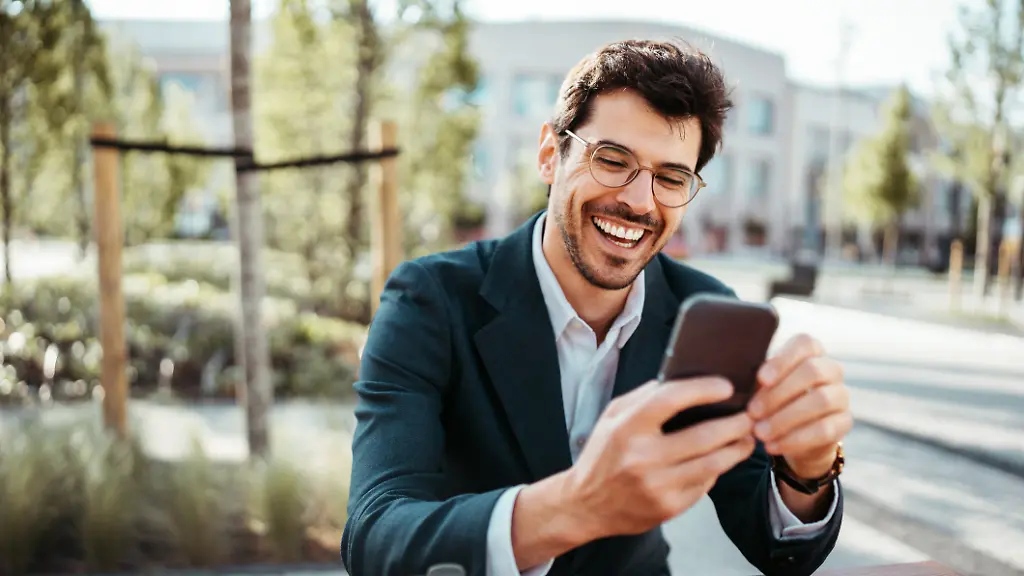 Bei-Klarmobil-ist-das-iPhone-16-mit-Vertrag-aktuell-besonders-guenstig-zu-bekommen