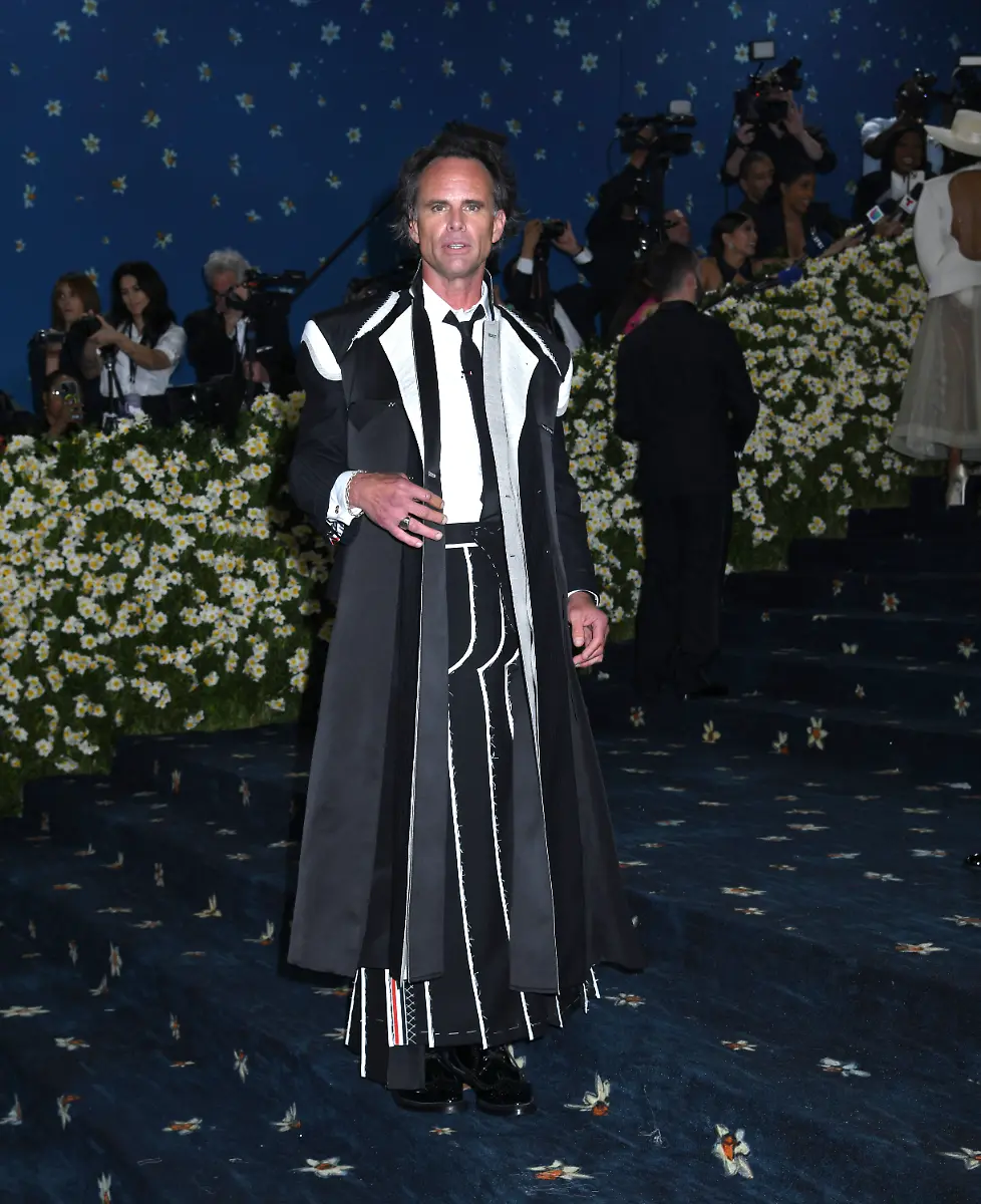 May-5-2025-New-York-Ny-United-States-Walton-Goggins-attends-the-2025-Met-Gala-Celebrating-Superfine-Tailoring-Black-Style-at-Metropolitan-Museum-of-Art-in-New-York-May-5-2025