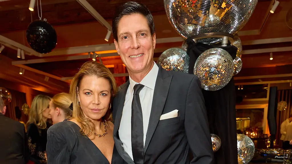 Copyright-Starpix-Alexander-TUMA-27-11