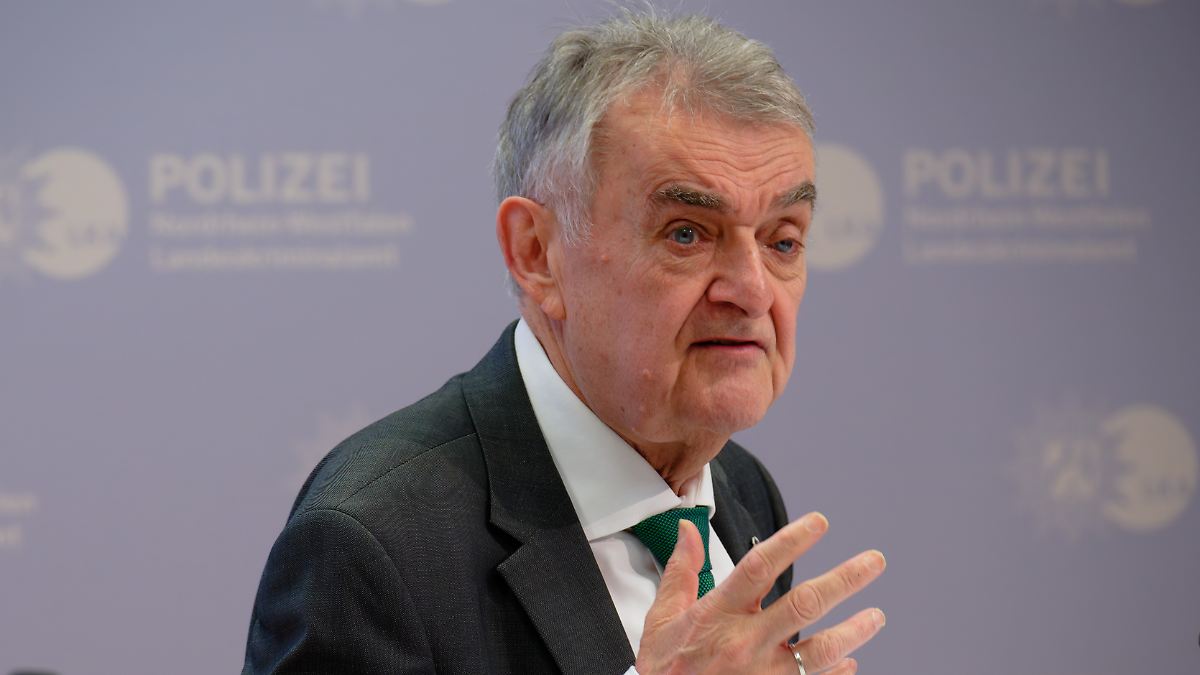 NRW-stellt-neues-Lagebild-vor-Reul-Mehr-Verd-chtige-bei-t-rkisch-arabischen-Clans-registriert