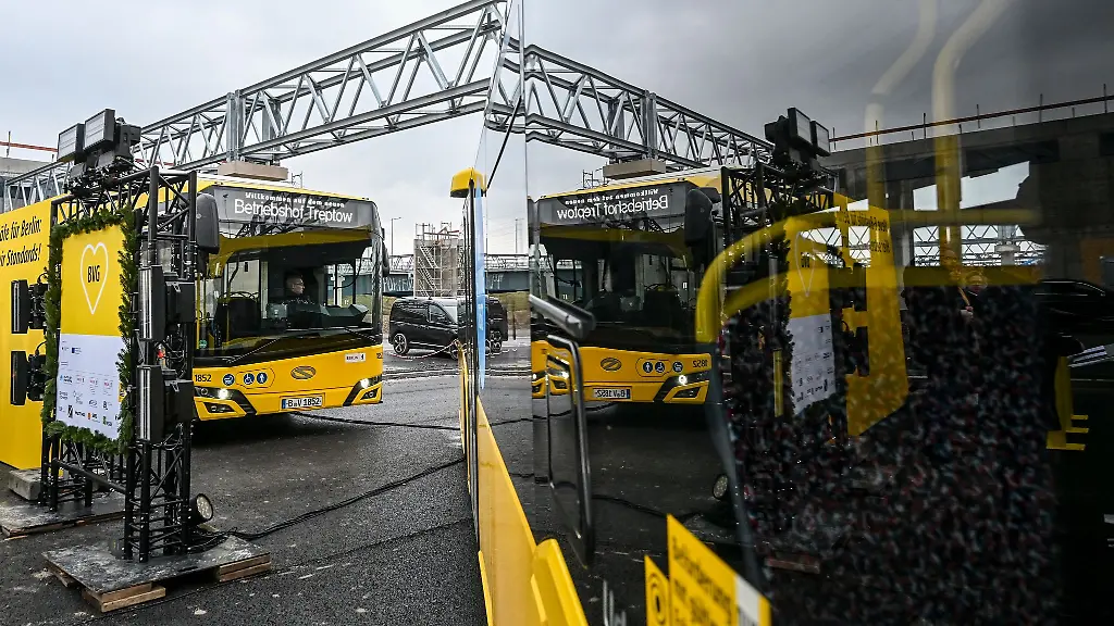 Der-neue-Betriebshof-fuer-E-Busse-in-Treptow-soll-2027-in-Betrieb-gehen