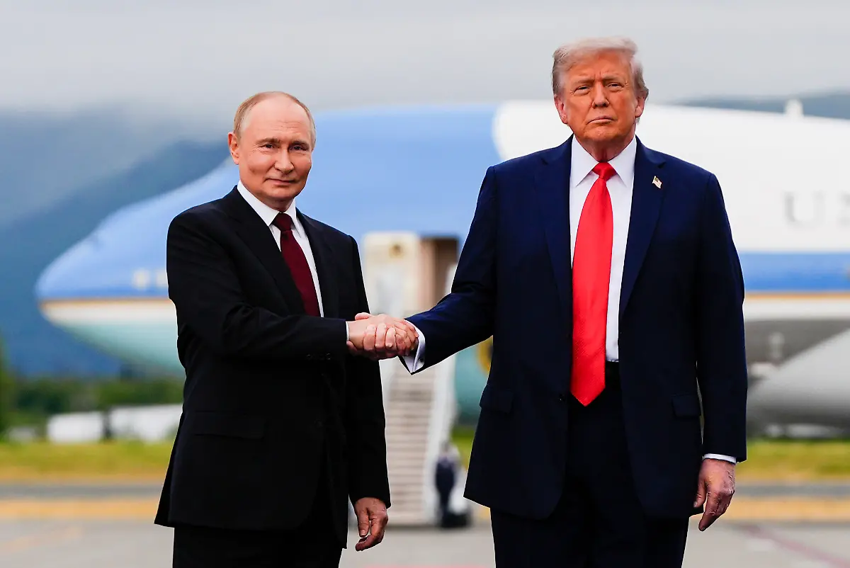 President-Donald-Trump-greets-Russia-s-President-Vladimir-Putin-Friday-Aug-15-2025-at-Joint-Base-Elmendorf-Richardson-Alaska
