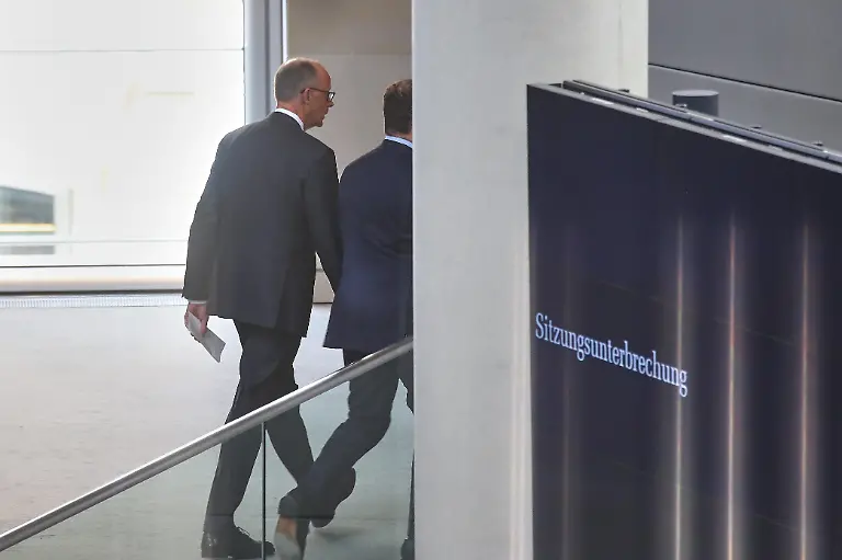 Berlin-Deutschland-Deutscher-Bundestag-2