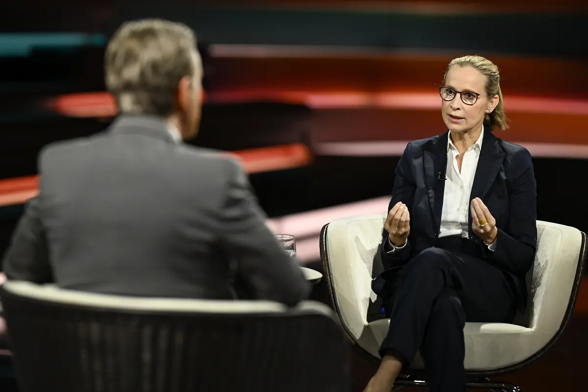 Markus-Lanz-mit-Prof-Frauke-Brosius-Gersdorf-07-25-her-Markus-Lanz-und-Prof-Frauke-Brosius-Gersdorf-am-15