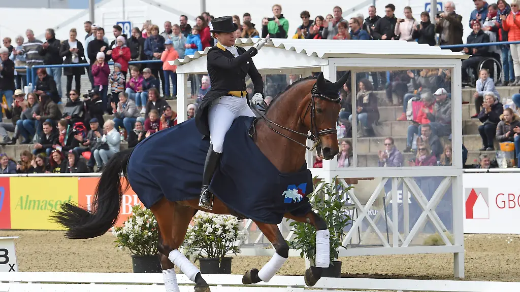 Mai-Markt-Dressur-Sonntag-Siegerin-Isabell-Werth-auf-Don-Johnson-05-05-2019-in-Mannheim