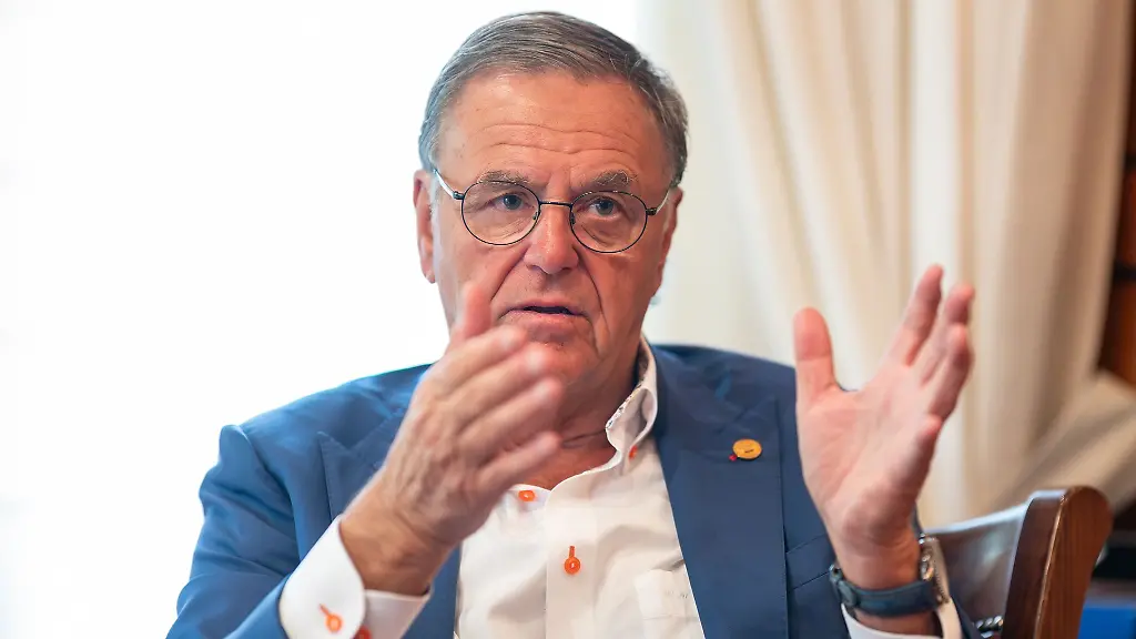 Er-hat-das-Familienunternehmen-aufgebaut-Roland-Mack