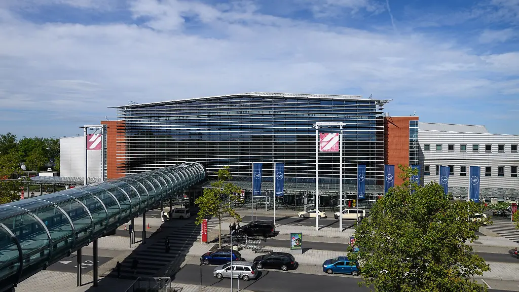 Blick-auf-den-Flughafen-Dresden-International