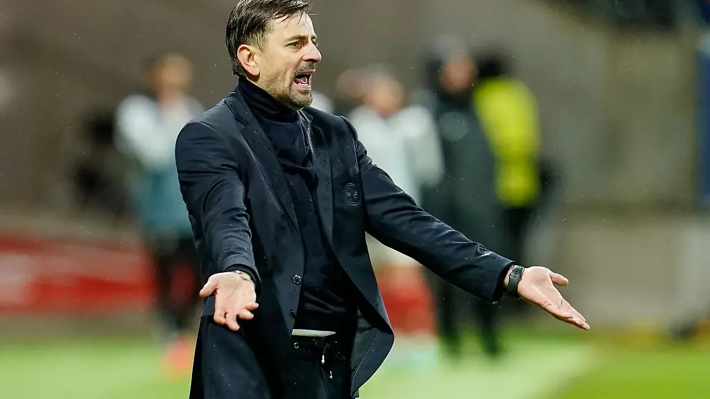 Niko-Arnautis-und-die-Eintracht-Frauen-erlebten-den-naechsten-Rueckschlag