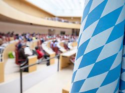 Bayern: Wassercent und Drohnenabwehr - Landtag winkt Gesetze durch