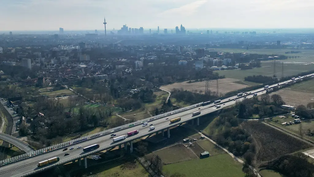 Der-neue-Stadtteil-soll-auf-einer-Seite-der-A5-gebaut-werden