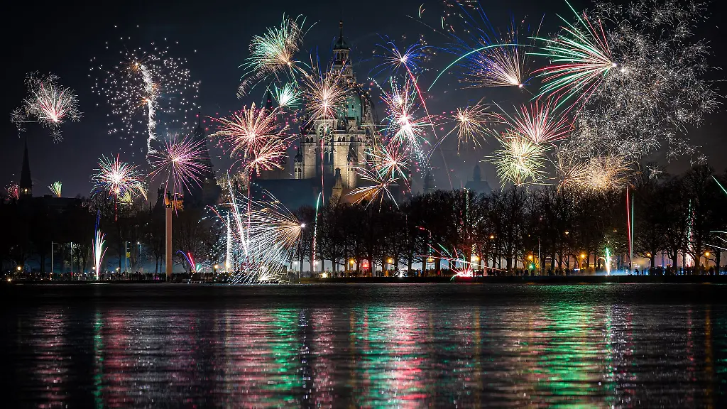 In-vielen-niedersaechsischen-Staedten-und-in-Bremen-gilt-an-Silvester-und-Neujahr-ein-Feuerwerksverbot
