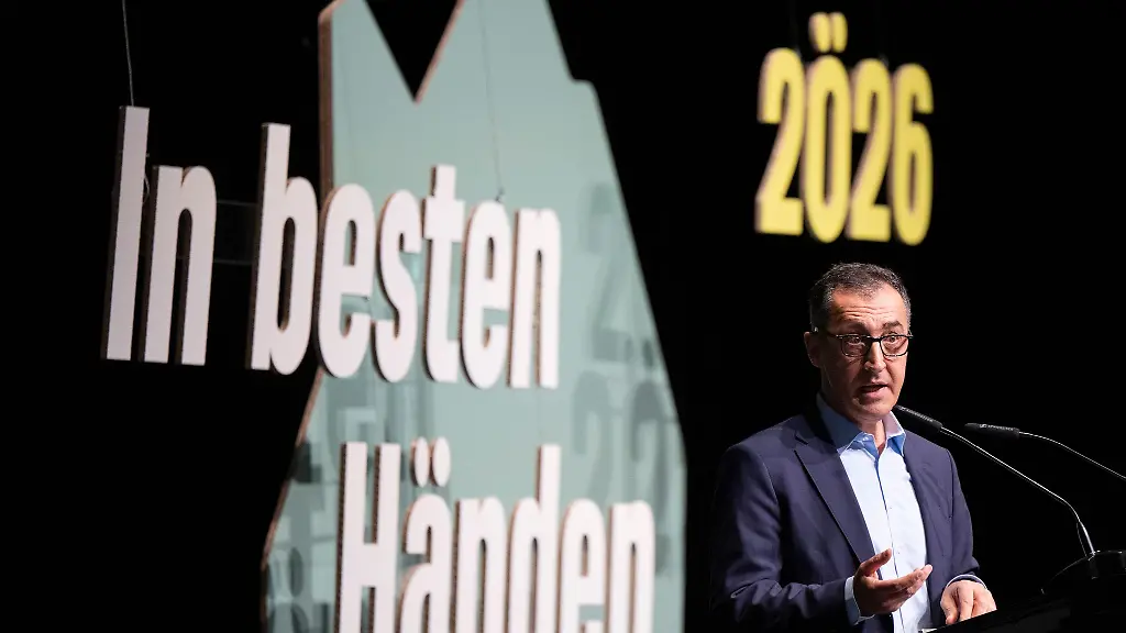 Kann-er-den-Gruenen-im-kommenden-Jahr-die-Macht-im-Suedwesten-sichern-Cem-Oezdemir-tritt-fuer-die-Partei-als-Spitzenkandidat-bei-der-Landtagswahl-an