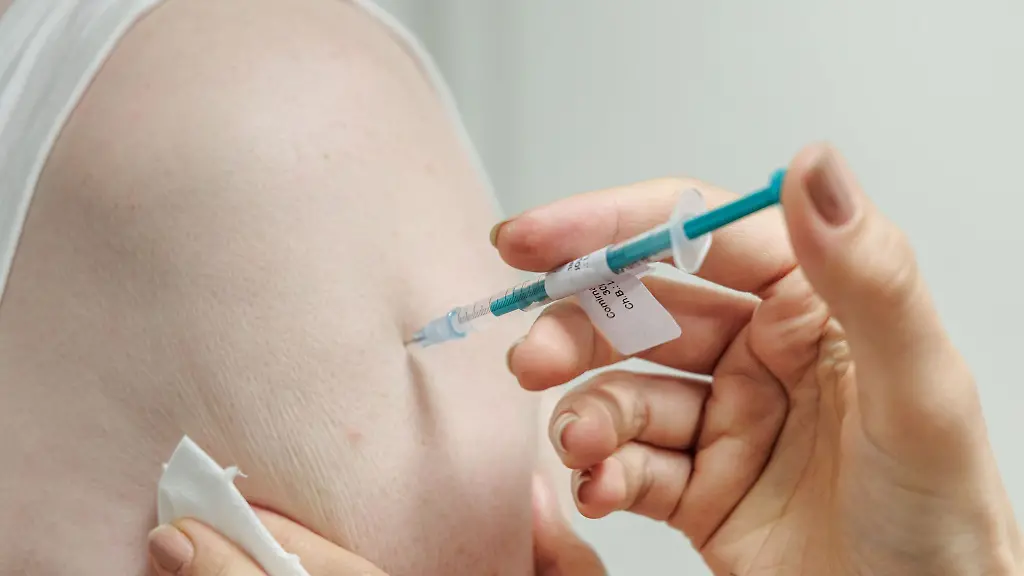 Seit-2018-sollen-sich-Aeltere-gegen-Guertelrose-impfen-lassen