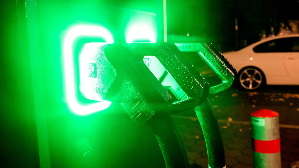 In-Schleswig-Holstein-sind-laut-LKA-seit-Jahresbeginn-Faelle-von-Ladekabel-Diebstaehlen-im-unteren-zweistelligen-Bereich-bekannt-geworden