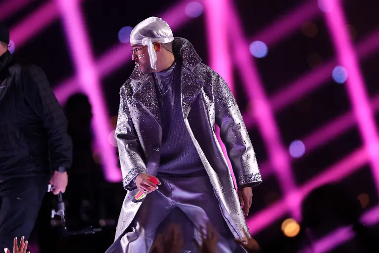 MIAMI-FLORIDA-FEBRUARY-02-Shakira-performs-with-Bad-Bunny-during-the-Pepsi-Super-Bowl-LIV-Halftime-Show-at-Hard-Rock-Stadium-on-February-02-2020-in-Miami-Florida