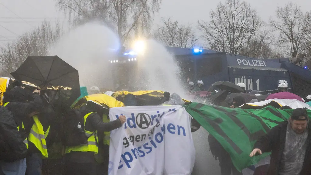 Die-Demo-am-29-November-in-Giessen-hat-bundesweit-fuer-Schlagzeilen-gesorgt