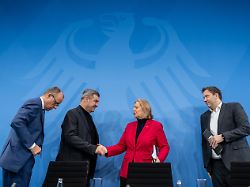 Einfach mal vertagen: Merz-Koalition gelingt Operation "Harmonische Feiertage"