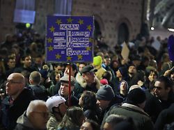 Rücktritt der Regierung: Bulgarien stolpert kurz vor Euro-Beitritt in die nächste Krise