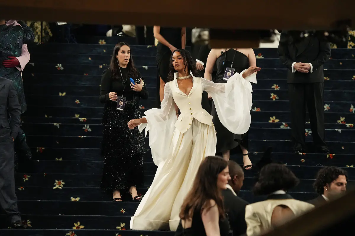 May-5-2025-New-York-New-York-USA-LAURA-HARRIER-attends-the-2025-Met-Gala-Superfine-Tailoring-Black-Style-The-Metropolitan-Museum-of-Art-NYC-New-York-City-NY-May-5-2025