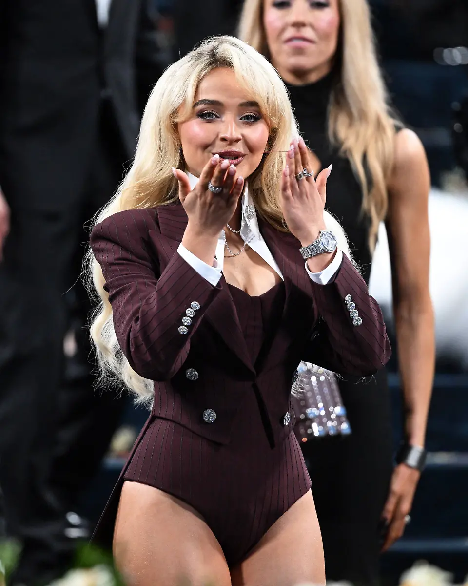 Sabrina-Carpenter-Arrives-at-the-Met-Gala-2025-in-New-York-City-Featuring-Sabrina-Carpenter-Where-New-York-City-New-York-United-States-When-06-May-2025-Credit-Elder-Ordonez-INSTARimages-EDITORIAL-USE-ONLY-NOT-FOR-USE-BY-NEWSPAPERS-BASED-IN-THE-UK