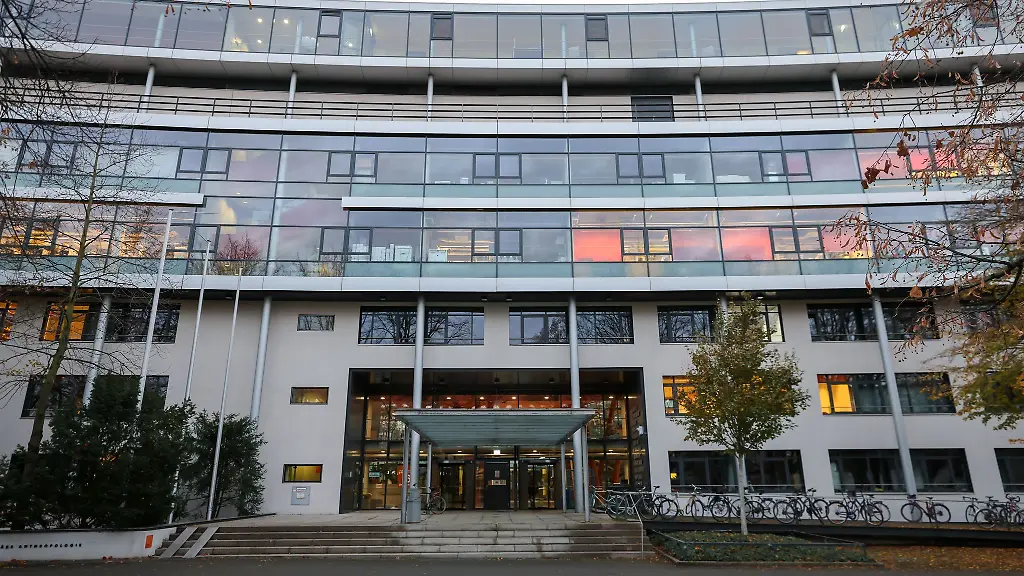 Einer-der-beiden-Preistraeger-forscht-und-arbeitet-am-Leipziger-am-Max-Planck-Institut-fuer-evolutionaere-Anthropologie