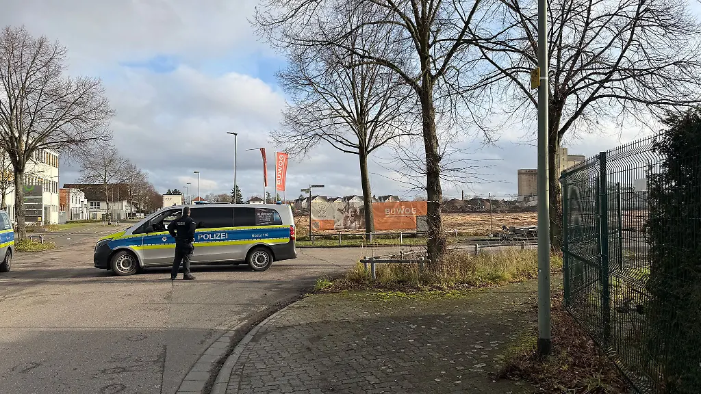 Rund-4-500-Menschen-mussten-ihre-Wohnungen-fuer-die-Sprengung-verlassen