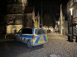 Täter ist flüchtig: 16-Jähriger nahe Weihnachtsmarkt in Herford niedergestochen