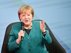 Eine Stunde mit der Altkanzlerin: Warum Angela Merkel eine "große Schlacht" mit den USA prophezeit