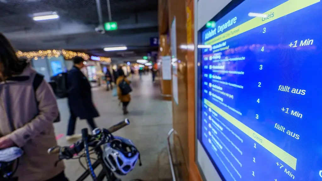 An-diesem-Sonntag-ist-Fahrplanwechsel-Auf-Ausfaelle-und-Verspaetungen-muessen-sich-Fahrgaeste-auch-weiter-einstellen