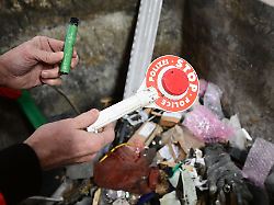 Baden-Württemberg: Röntgen-KI fischt brennbare Akkus aus dem Müll