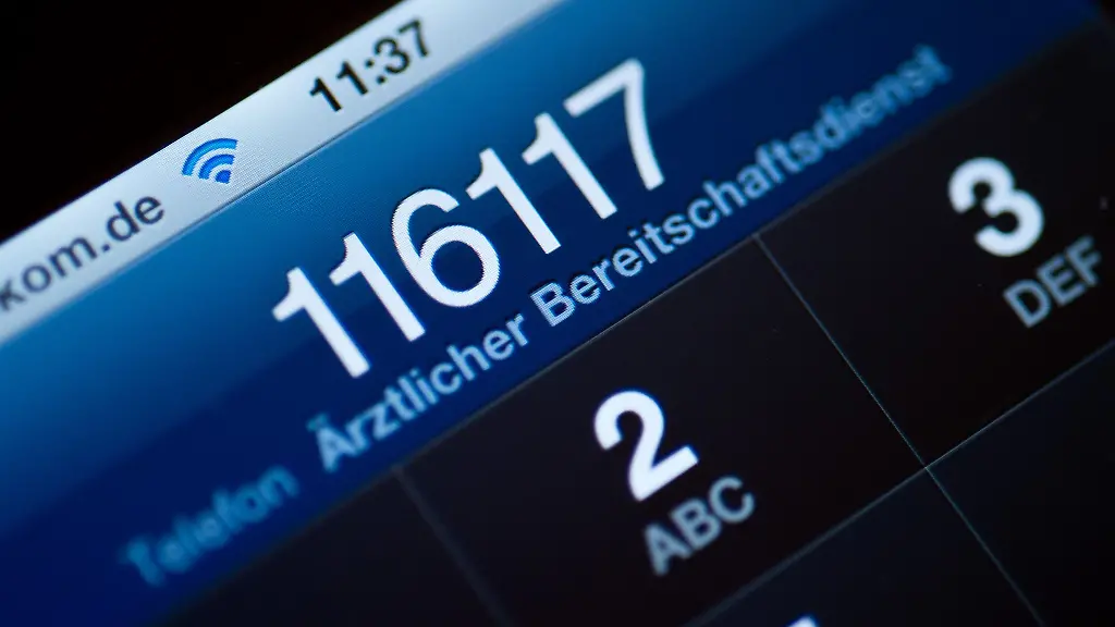 Wer-ueber-die-Weihnachtstage-oder-an-Neujahr-krank-wird-kann-sich-ueber-die-Telefonnummer-116-117-den-Kontakt-zu-einer-Notdienstpraxis-vermitteln-lassen