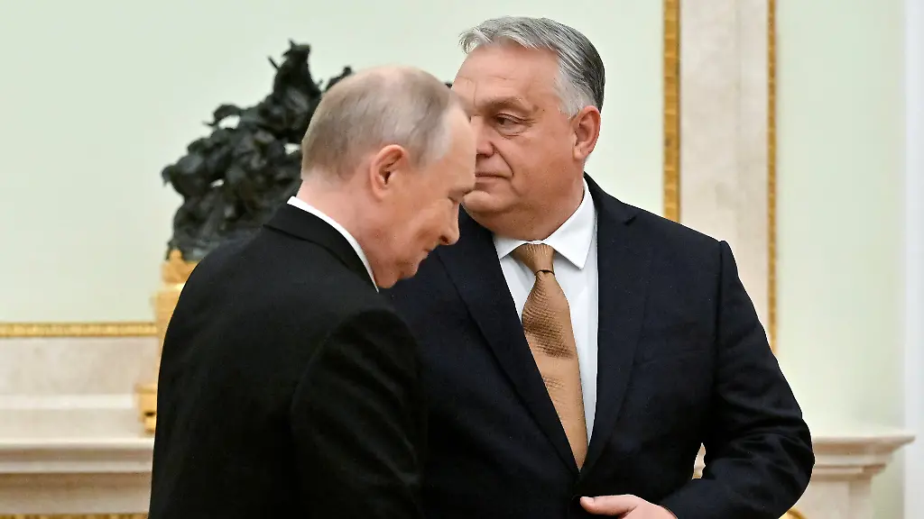 Russian-President-Vladimir-Putin-welcomes-Hungarian-Prime-Minister-Viktor-Orban-during-a-meeting-in-Moscow-Russia-November-28-2025