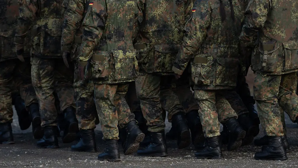 Eine-Wehrpflicht-ist-aus-Sicht-der-Linken-ein-unzumutbarer-Eingriff-in-die-persoenlichen-Freiheitsrechte-junger-Menschen