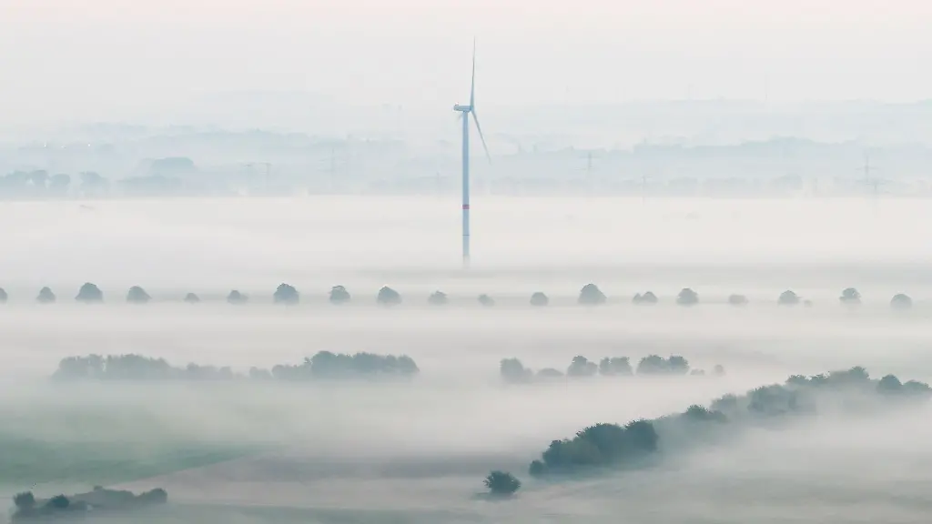 Truebe-Sicht-auf-die-Energiewende-Einer-Umfrage-der-Industrie-und-Handelskammern-zufolge-bremsen-hohe-Kosten-und-Buerokratie-viele-Unternehmen-aus