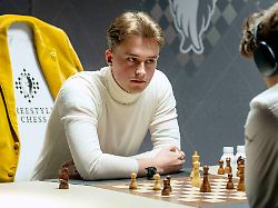 Magnus Carlsen verliert Endspiel: Deutscher Schach-Großmeister räumt überzeugend ab
