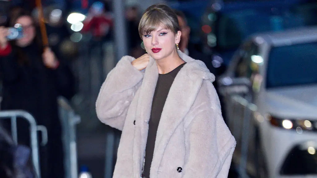 Photo-by-XNY-STAR-MAX-IPx-2025-12-10-25-Taylor-Swift-is-seen-on-December-10-2025-in-New-York-City