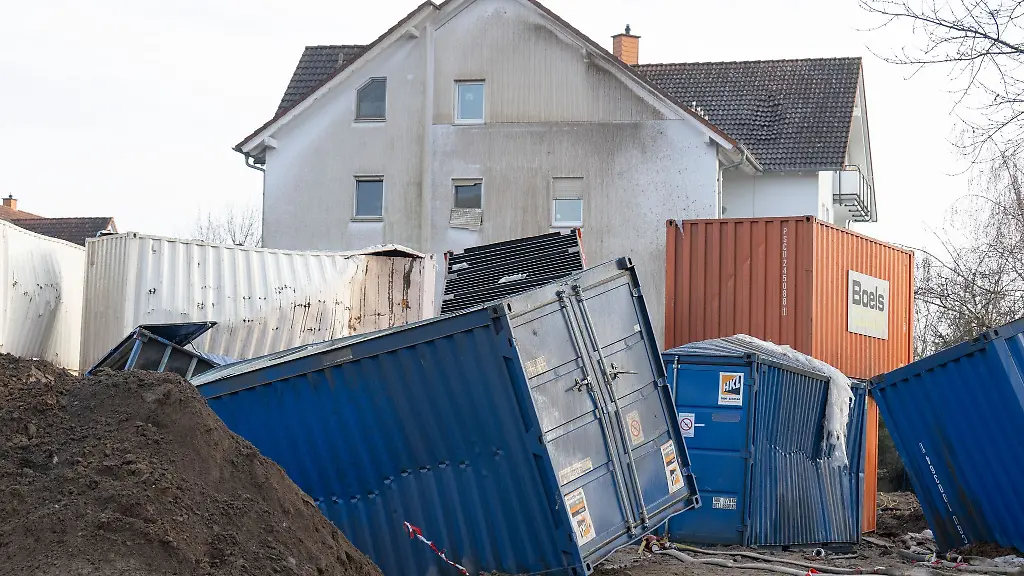 Bei-Schaeden-nach-einer-Bombensprengung-zahlt-das-Land