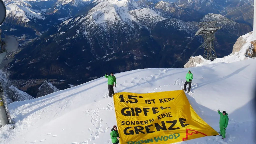 Das-Banner-auf-der-Zugspitze