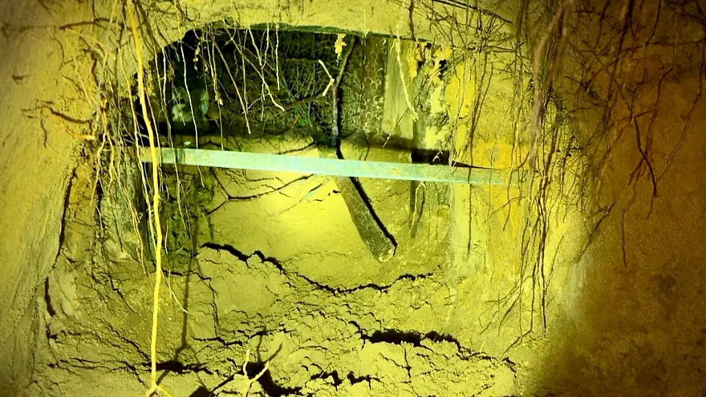 A-tunnel-used-by-migrants-to-cross-from-Belarus-into-Poland-according-to-authorities-is-seen-near-Narewka-Poland-in-this-handout-photo-released-by-the-Polish-Border-Guard-on-December-12-2025-Polish-Border-Guard-Handout-via-REUTERS-THIS-IMAGE-HAS-BEEN-SUPPLIED-BY-A-THIRD-PARTY-MANDATORY-CREDIT