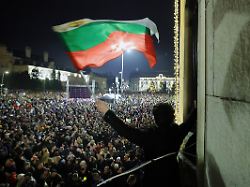 Proteste in Bulgarien: "300 maskierte Männer in schwarzen Trainingsanzügen"