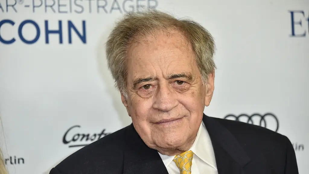 Arthur-Cohn-Weltpremiere-DAS-ETRUSKISCHE-LAECHELN-in-Berlin-Zoo-Palast-am-10-04