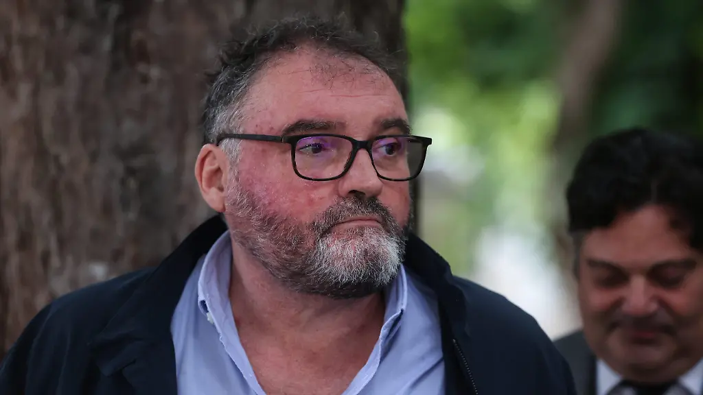 PHOTOPQR-L-EST-REPUBLICAIN-Ludovic-LAUDE-Besancon-08-09-2025-Besancon-le-08-09-2025-Premier-jour-d-ouverture-du-proces-d-assises-de-Frederic-Pechier-anesthesiste-soupconne-de-30-empoisonnements-Assises-du-Doubs-Salle-du-Parlement-Clinique-Saint-Vincent-Besancon-France-sept-8th-2025-Frederic-Pechier-accused-of-poisoning-30-patients-including-12-fatally-in-Besancon-appears-free-in-court-for-an-extraordinary-trial-which-begins-this-Monday