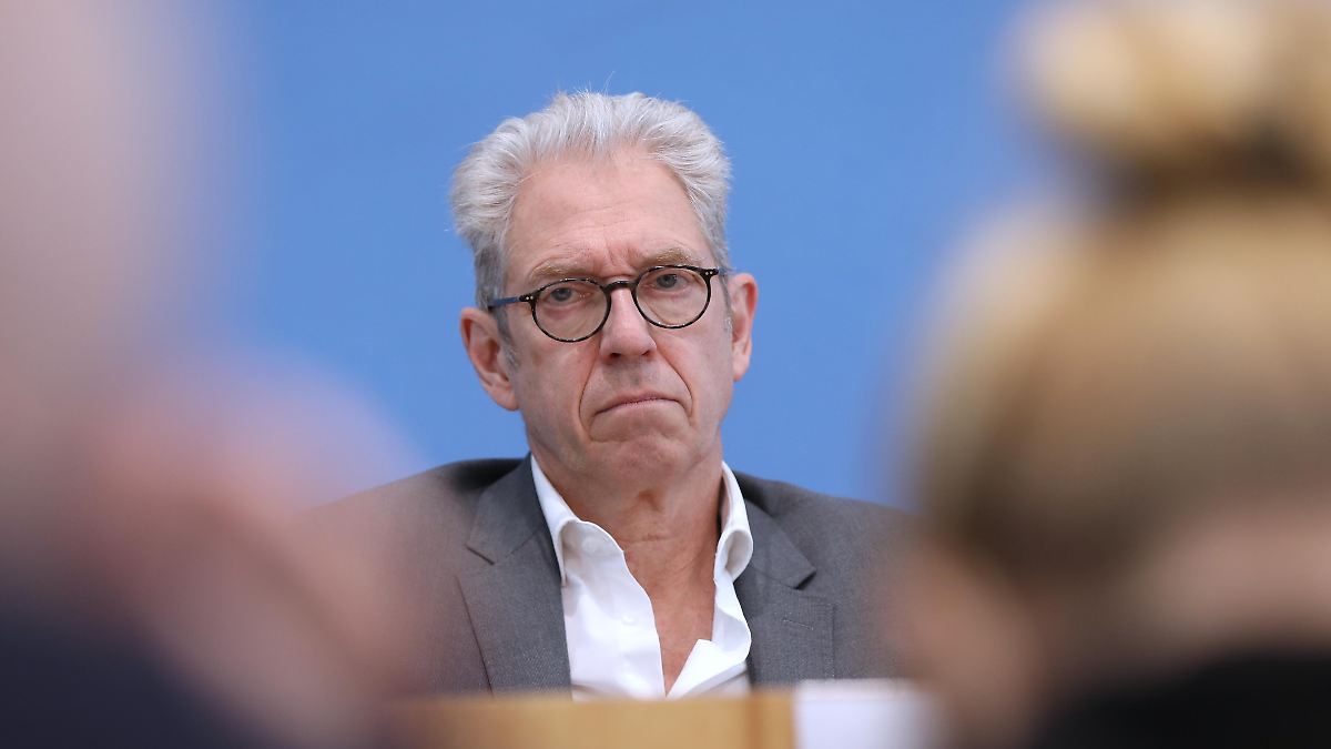 Neue-Einnahmequellen-n-tig-Kassen-rztechef-Gassen-fordert-moderne-Praxisgeb-hr