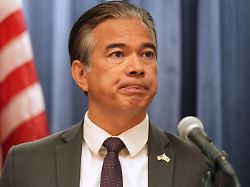 "Verschärft Fachkräftemangel": 20 US-Bundesstaaten klagen gegen teure Arbeitsvisa