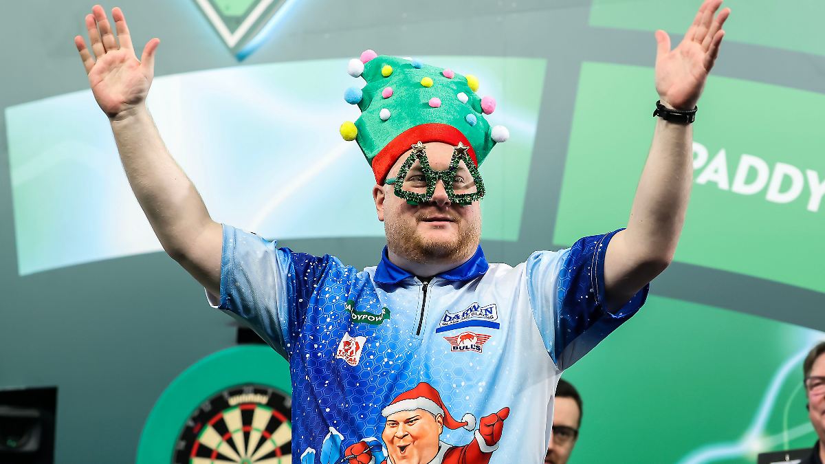 Andreas-Harrysson-Ricky-Evans-WM-spielt-verr-ckt-mit-Dart-Bart-und-Tannenbaum