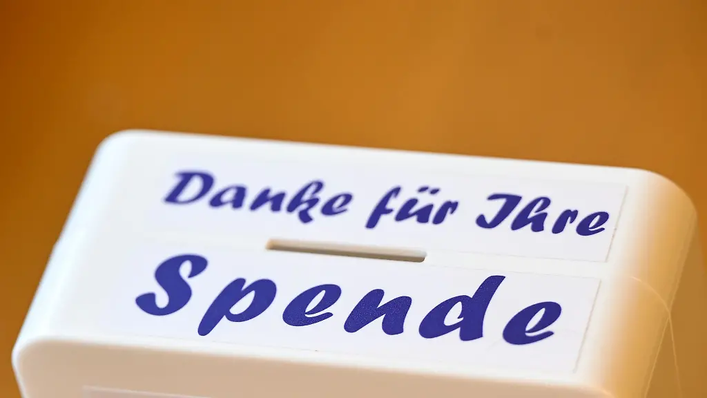 In-der-Weihnachtszeit-gibt-es-viele-Moeglichkeiten-Beduerftigen-zu-helfen