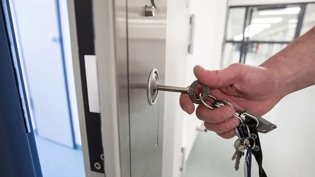 Mehr-als-3-400-in-Hamburg-ausgestellte-Haftbefehle-sind-aktuell-nicht-vollstreckt