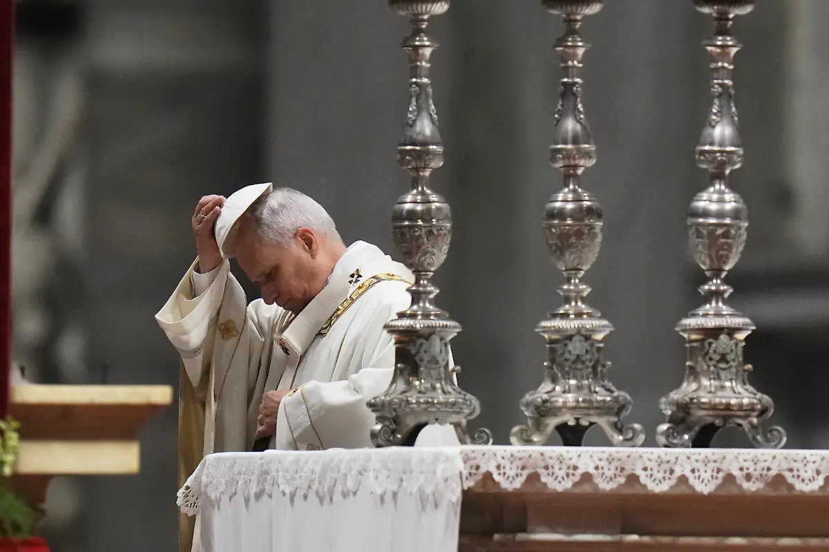 Papst-Leo-XIV-steht-einer-Messe-anlaesslich-des-Festes-Unserer-Lieben-Frau-von-Guadalupe-im-Petersdom-im-Vatikan-vor